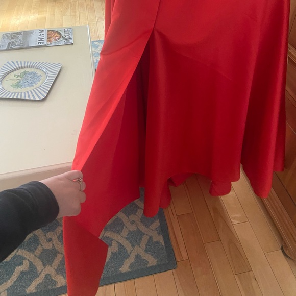 GORGEOUS RED GOWN!! Pockets, lace up back, stunning!!!! - Picture 4 of 11